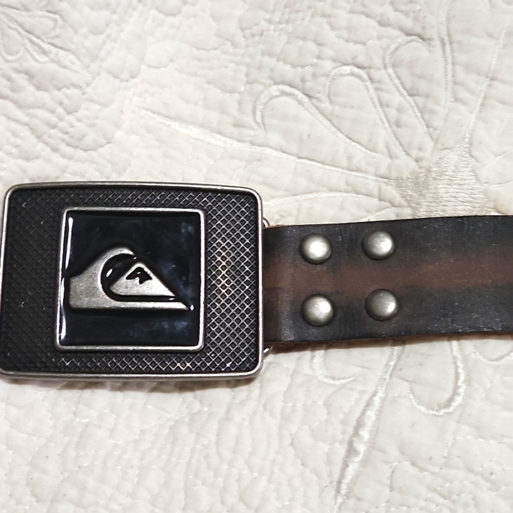Quicksilver 2 tone leather belt 43inches